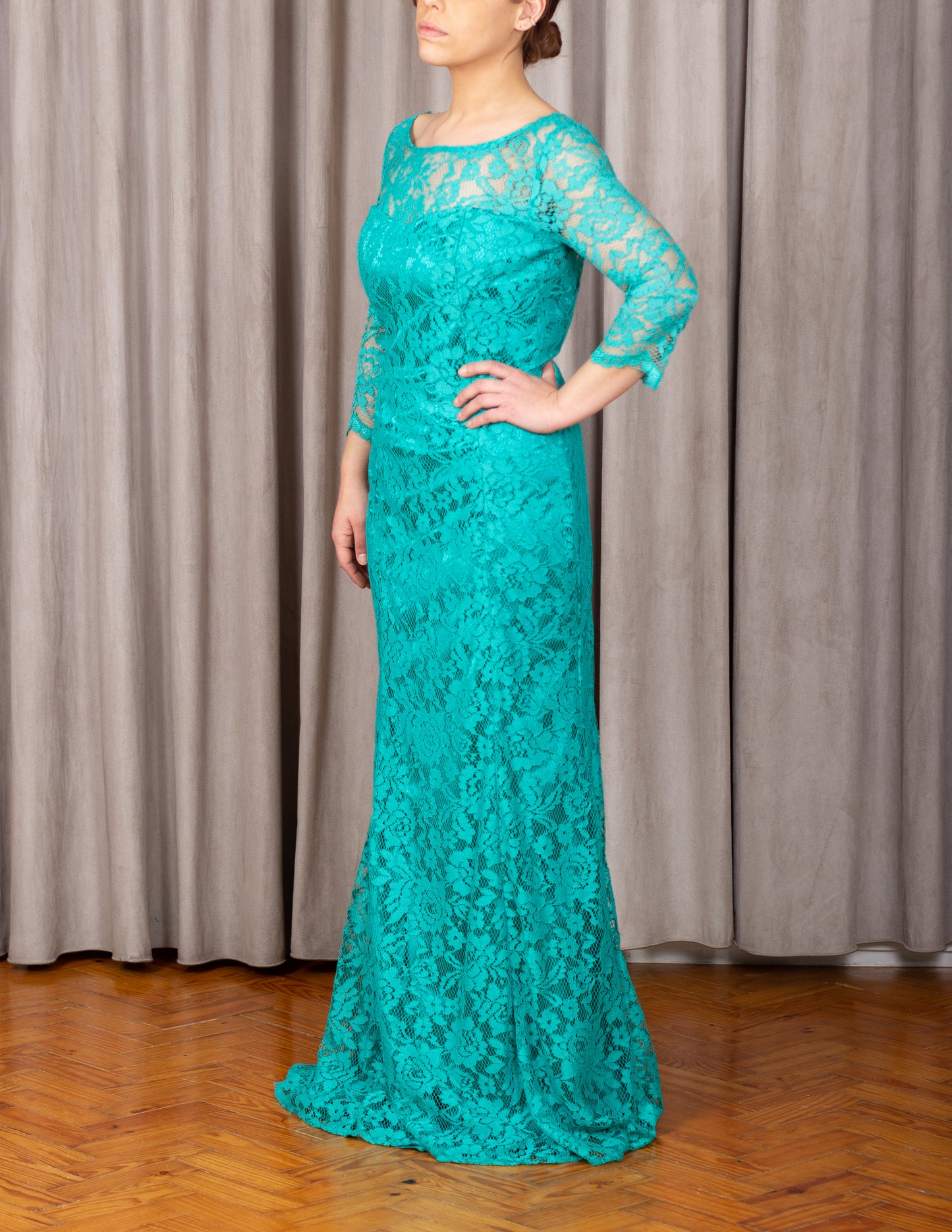 Vestido Verde Renda c/ Mangas