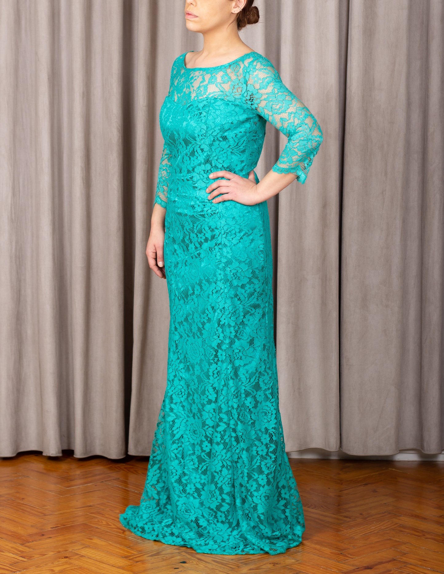 Vestido Verde Renda c/ Mangas