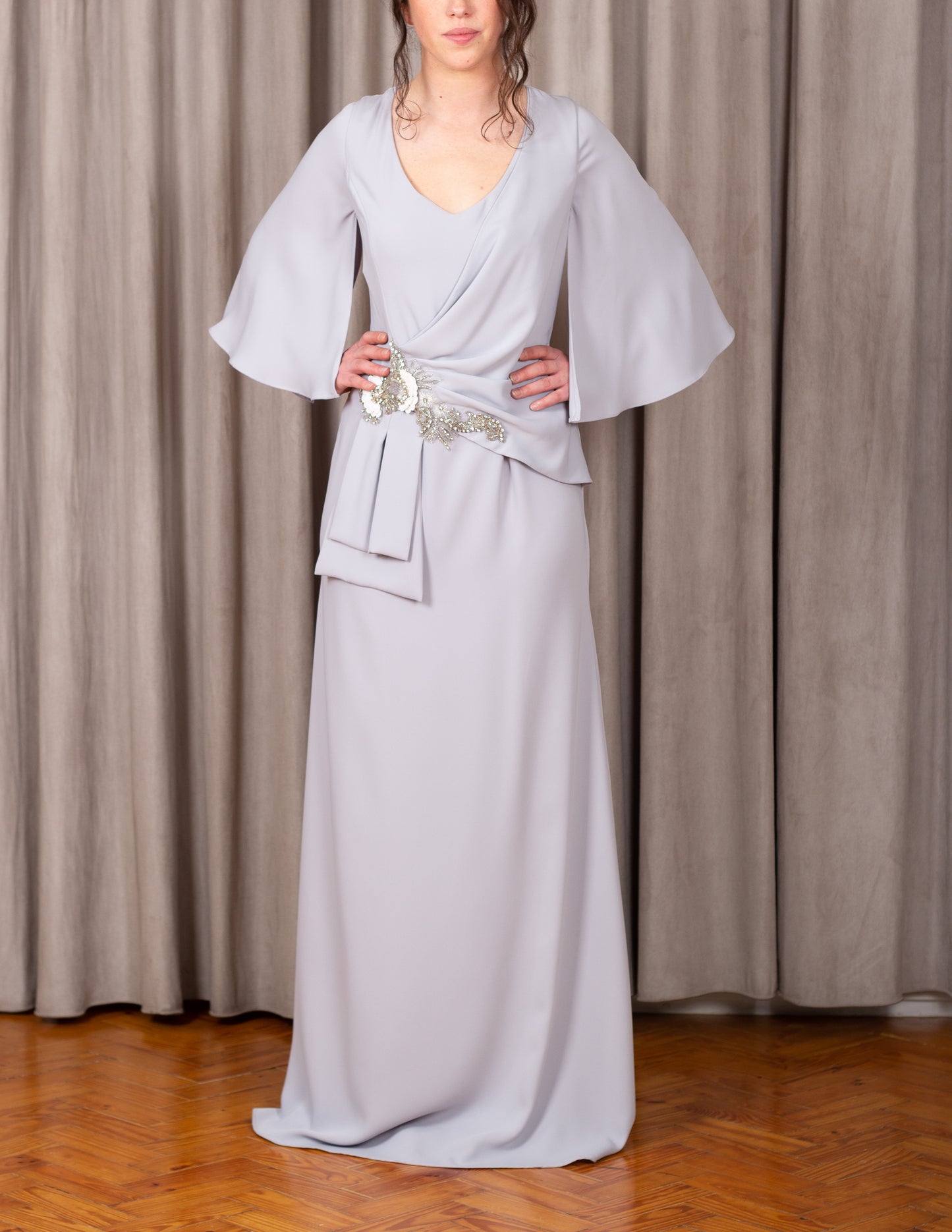 Vestido Cinza Prata Mãe