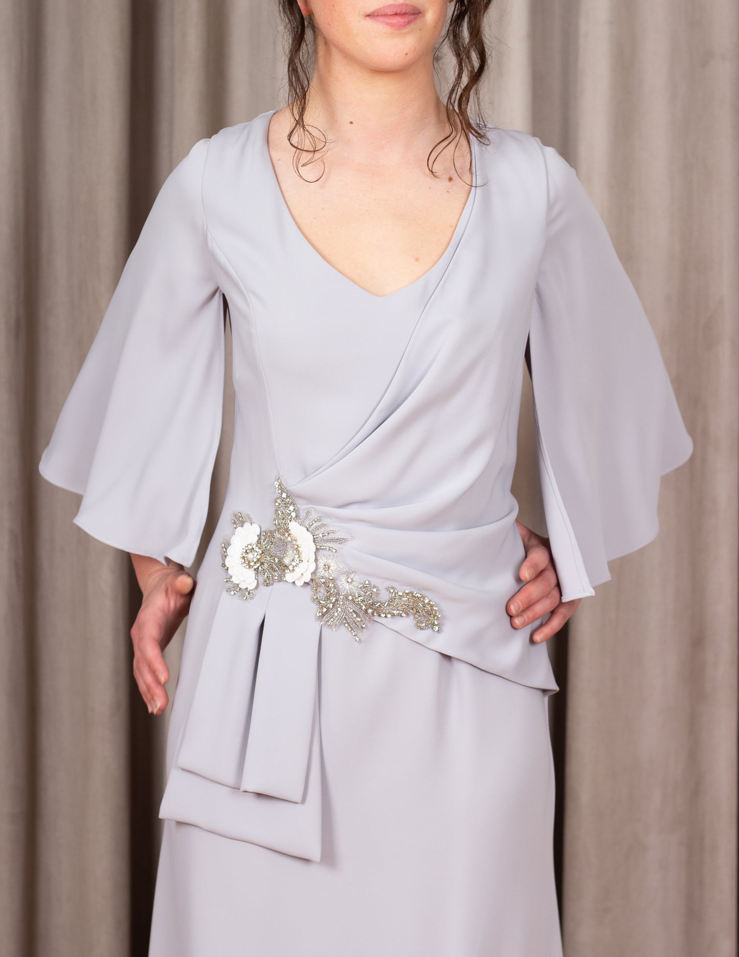 Vestido Cinza Prata Mãe