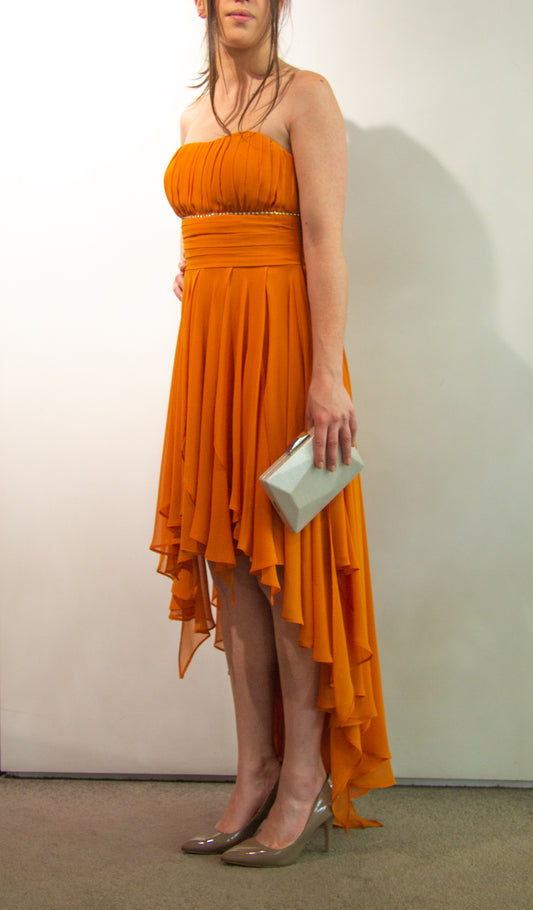 Vestido Laranja Assimétrico