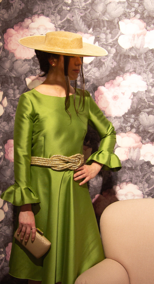 Vestido Verde com Cinto Dourado